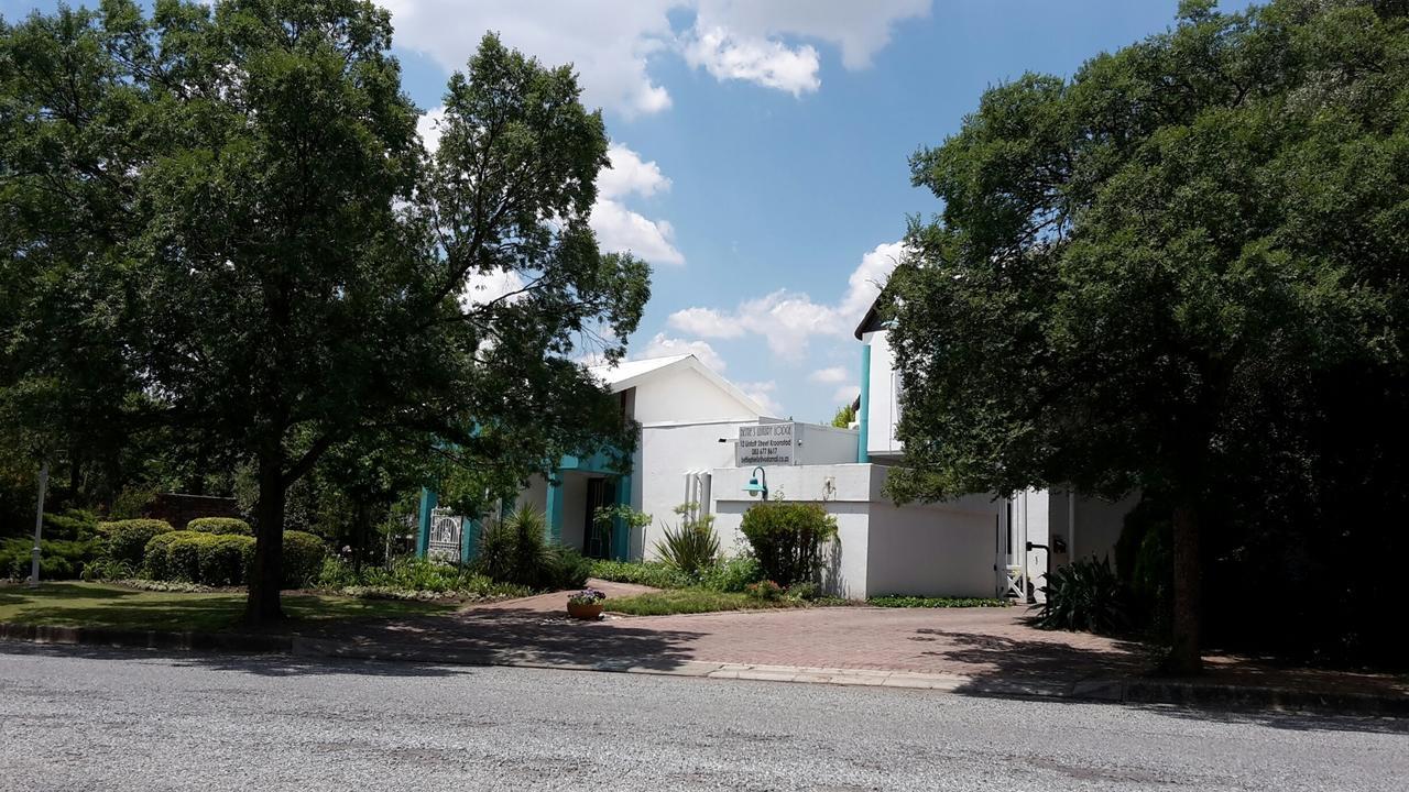 Bettie'S Luxury Lodge Kroonstad Exterior foto