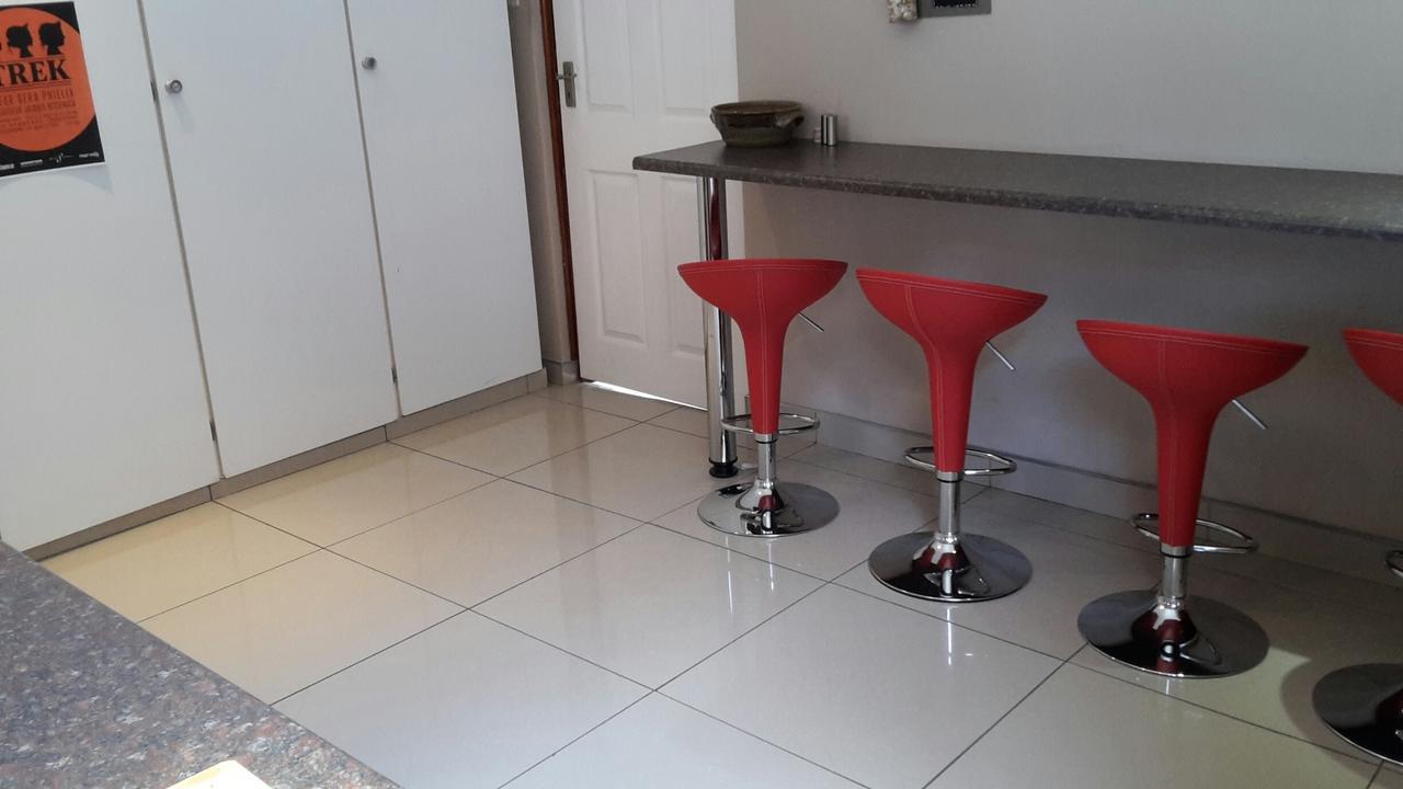 Bettie'S Luxury Lodge Kroonstad Exterior foto
