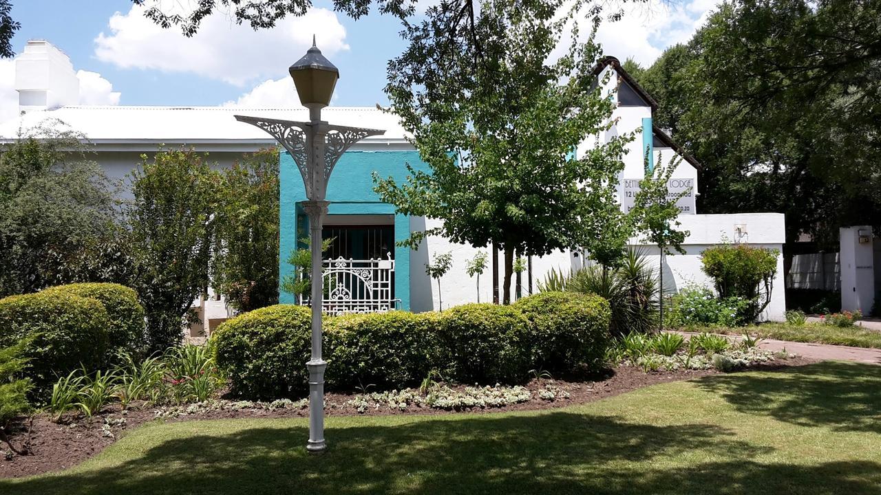 Bettie'S Luxury Lodge Kroonstad Exterior foto